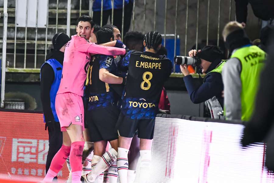 Lille celebrate against Auxerre Lille celebrate against Auxerre