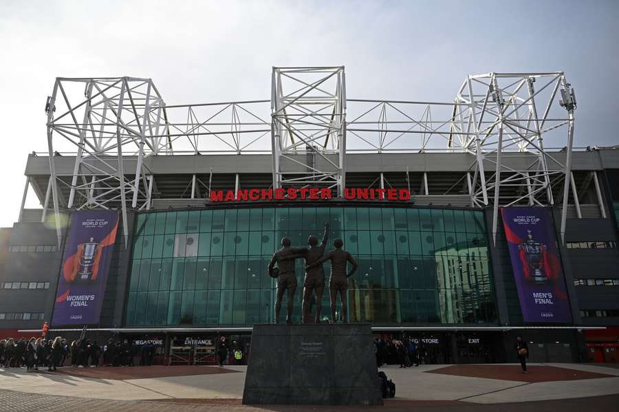Proprietarii lui Manchester United iau în calcul vânzarea clubului
