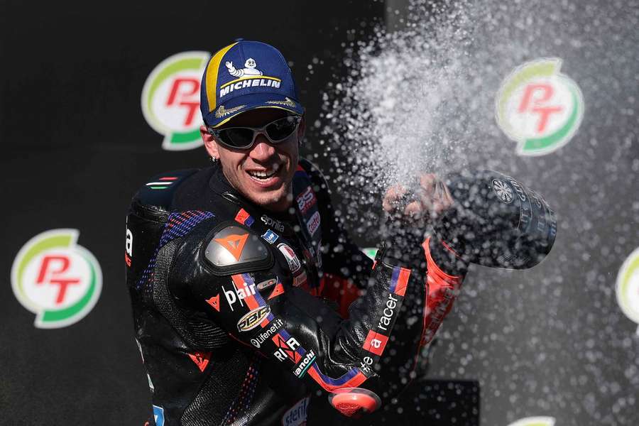 Marco Bezzecchi sul podio in Thailandia