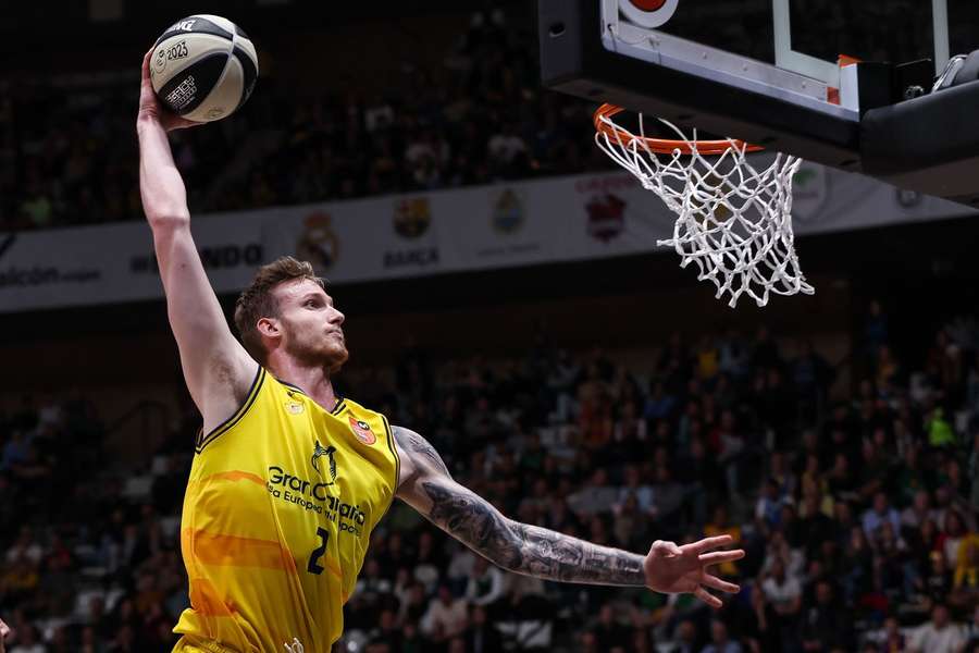Olek Balcerowski convidado pelos Boston Celtics para a Liga de verão da NBA