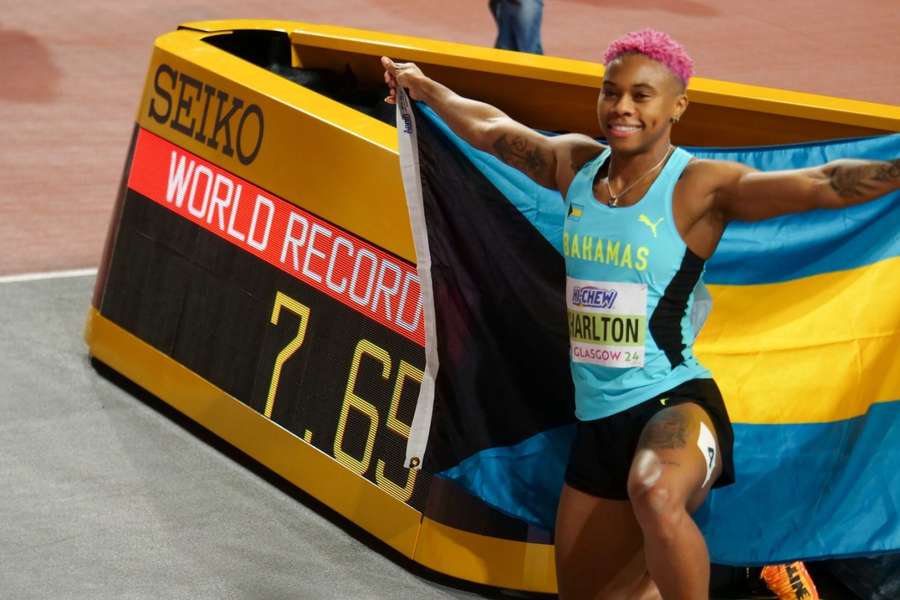 Devynne Charlton was het snelst op de 60 meter horden