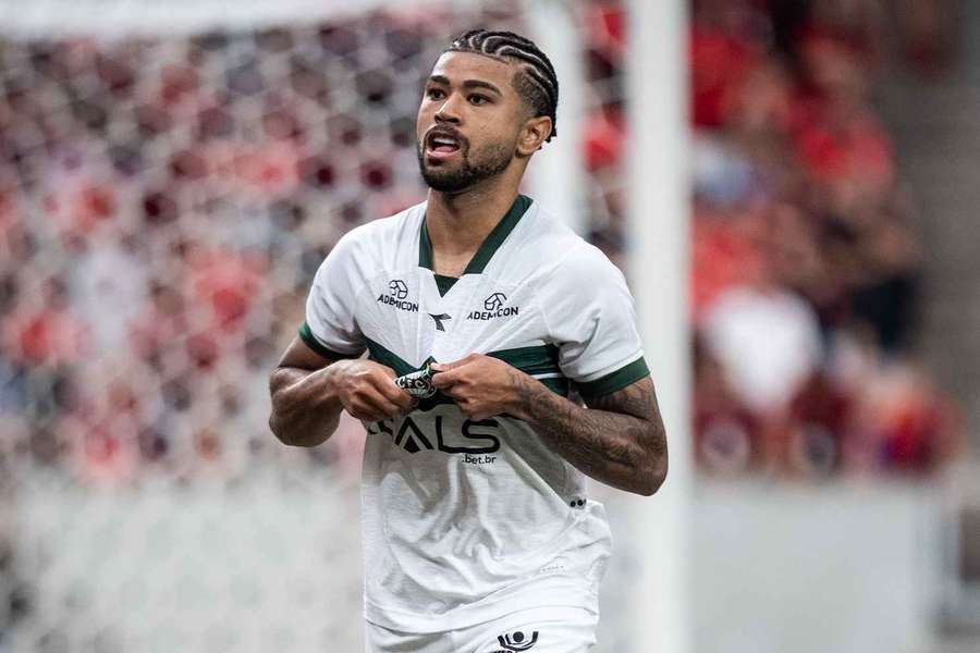 Lucas Ronier fez o único gol do jogo