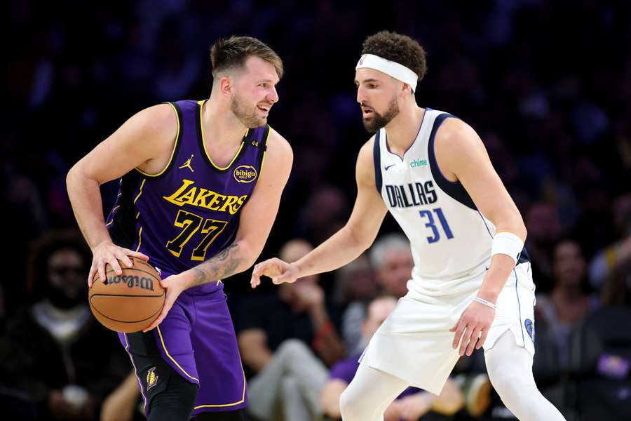 Doncic face à Thompson.