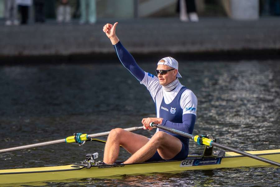 Ruderer Oliver Zeidler hat sich in Shanghai die Silbermedaille gesichert. Ruderer Oliver Zeidler hat sich in Shanghai die Silbermedaille gesichert.