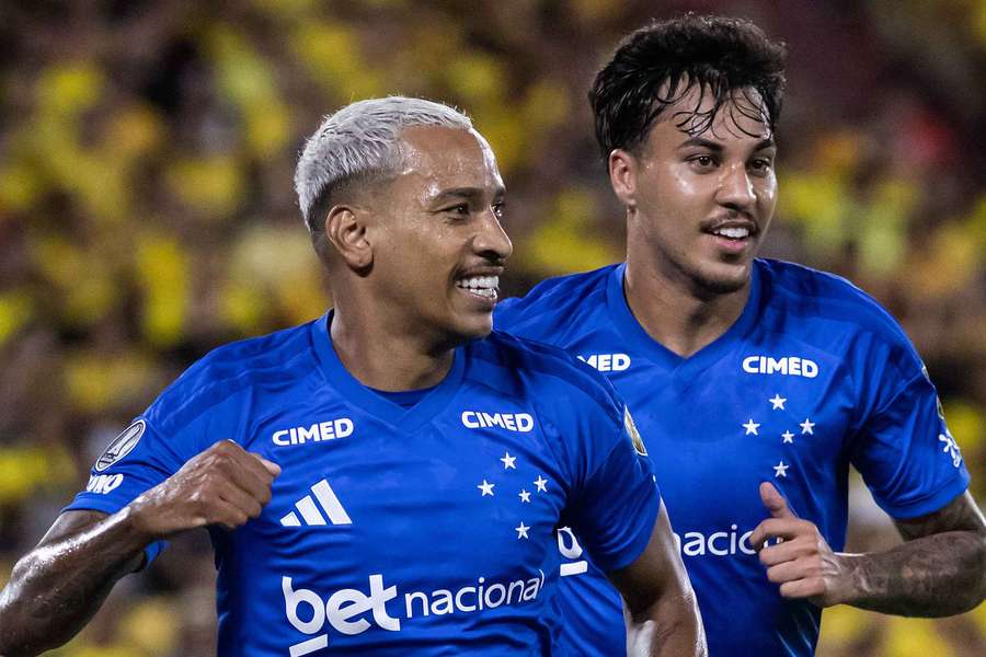 Matheus Pereira garantiu a vitória do Cruzeiro sobre o Barcelona-EQU