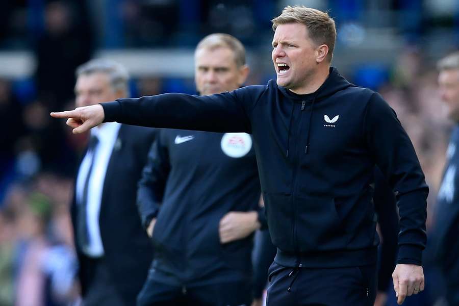 Howe watches on against Leeds