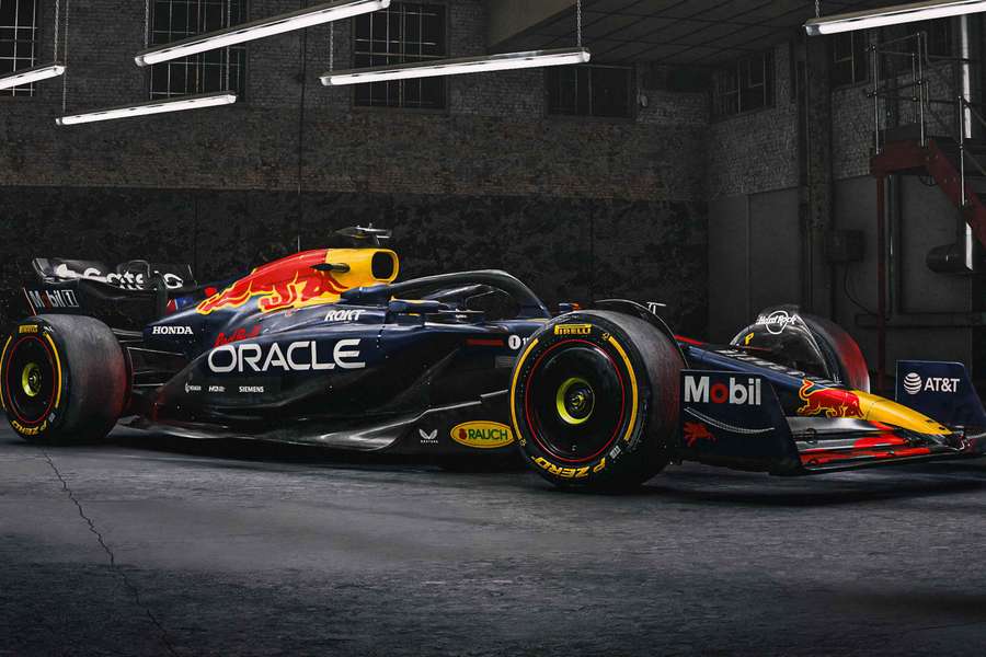 A foto oficial do RB21