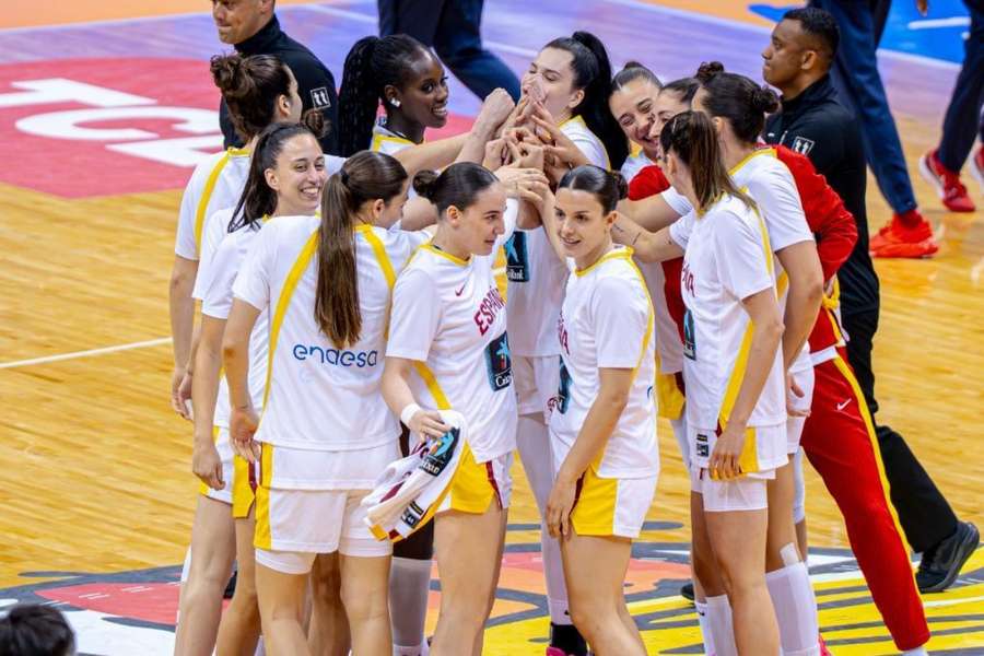 Las jugadoras de España tras lograr el billete al Mundial en Puerto Rico