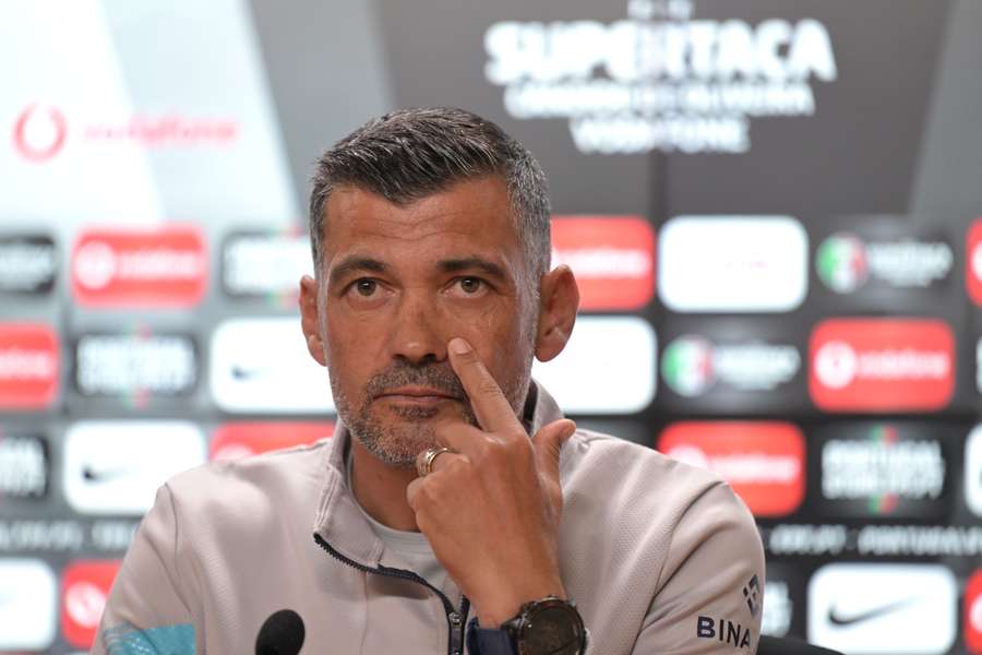 Sérgio Conceição volta a enfrentar o Benfica na decisão de um troféu