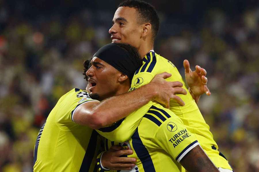 Archie Brown hat den Ausgleich für Fener erzielt Archie Brown hat den Ausgleich für Fener erzielt