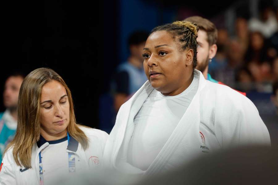 Rochele Nunes desiludida após a eliminação