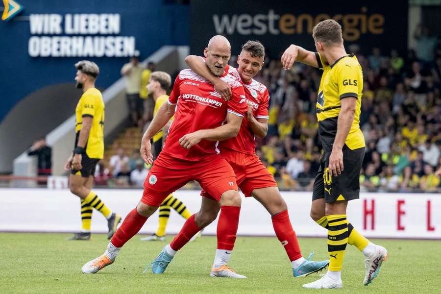 Auch RWO durfte gegen den BVB zweimal jubeln.