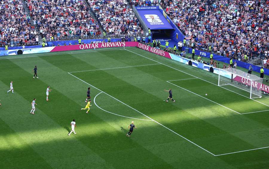 Hans Vanaken scores for Belgium Hans Vanaken scores for Belgium