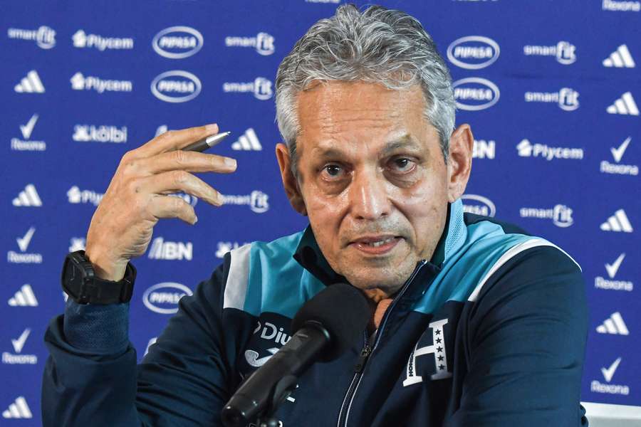 Reinaldo Rueda comparece en rueda de prensa Reinaldo Rueda comparece en rueda de prensa