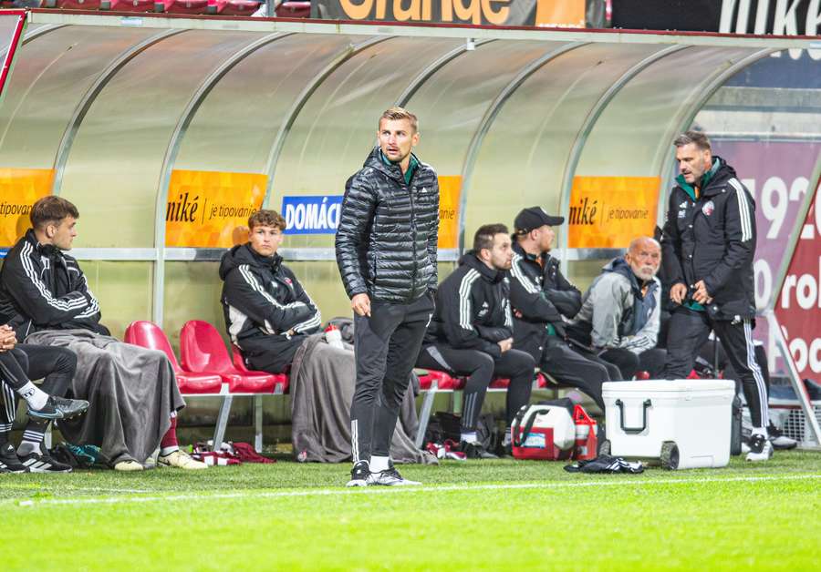 Štefan Markulík sa z pozície asistenta presunul do pozície hlavného trénera.