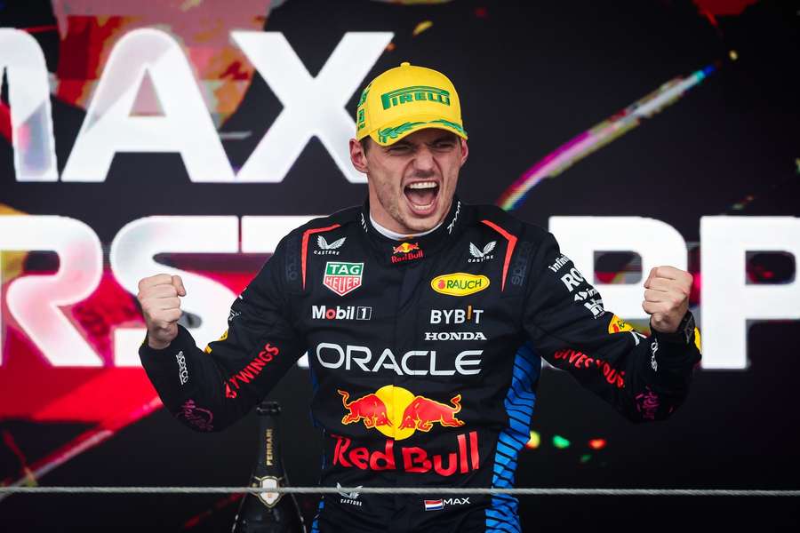 Verstappen feierte 2024 in Brasilien, nachdem er vom 17. Platz aus gestartet war Verstappen feierte 2024 in Brasilien, nachdem er vom 17. Platz aus gestartet war