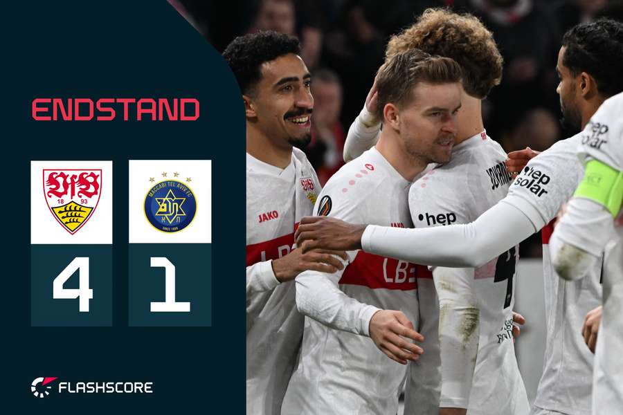 Stuttgart jubelt nach dem 3:0 durch Maximilian Mittelstädt. Stuttgart jubelt nach dem 3:0 durch Maximilian Mittelstädt.