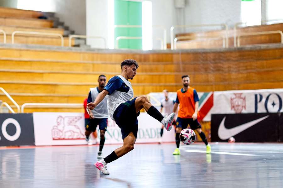 Lúcio Rocha nos trabalhos da seleção de futsal