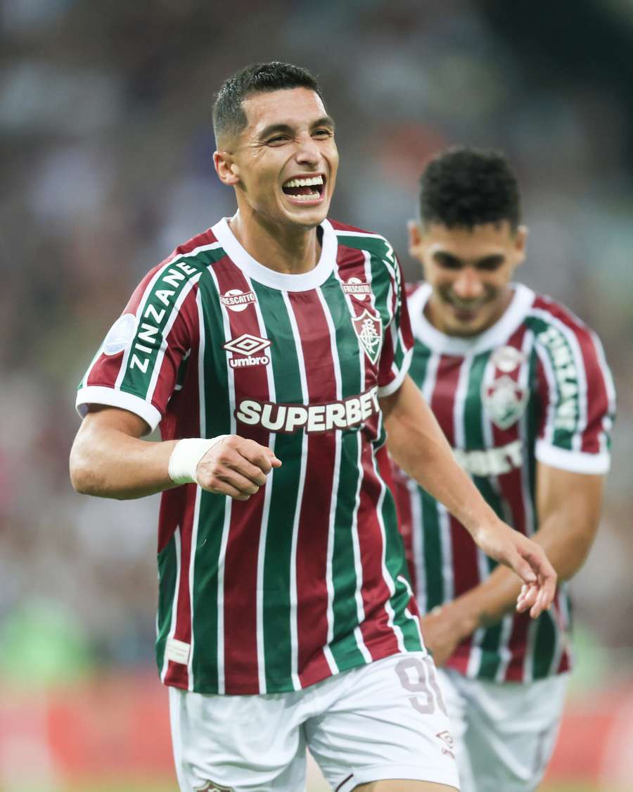 Serna fez o segundo do Fluminense contra o Once Caldas Serna fez o segundo do Fluminense contra o Once Caldas