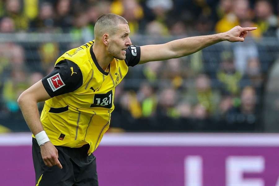 Anton im BVB-Trikot