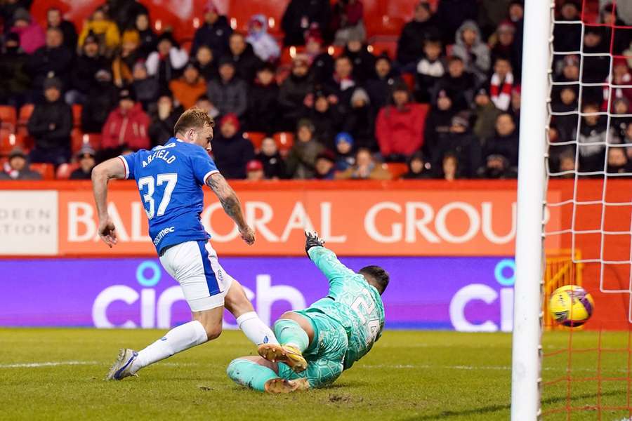 Late Arfield brace secures dramatic win for Rangers against Aberdeen