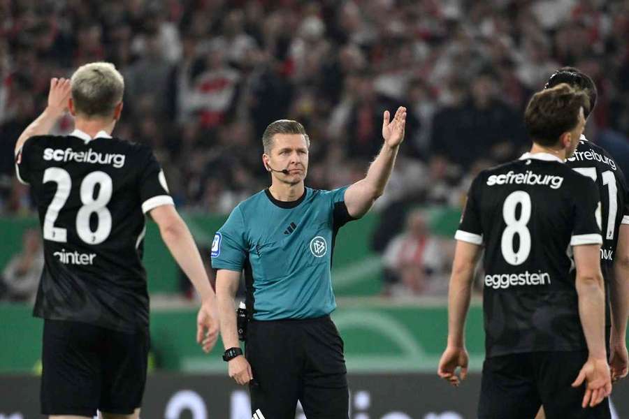 Tobias Welz stand im Halbfinale des DFB-Pokals mehrmals im Mittelpunkt