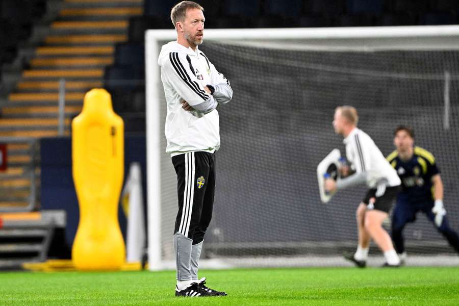 Potter zaskoczył kadrą na mecz z Polską. Nie ma podstawowego zawodnika i gracza Barcelony