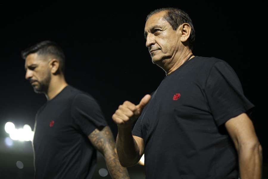 Ramón Díaz e Emiliano se preparam para volta ao futebol brasileiro 