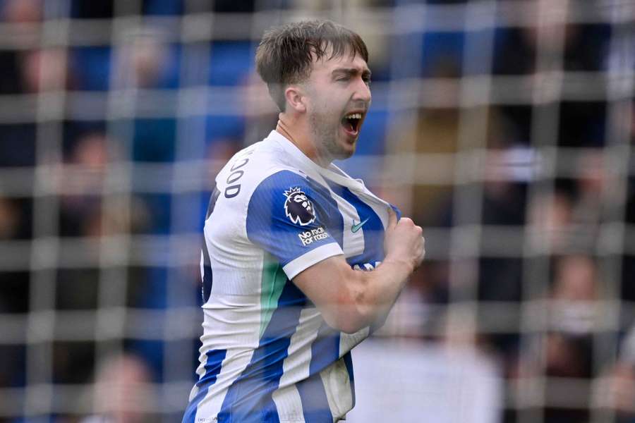 Hurzeler delighted as Hinshelwood signs new Brighton contract Hurzeler delighted as Hinshelwood signs new Brighton contract