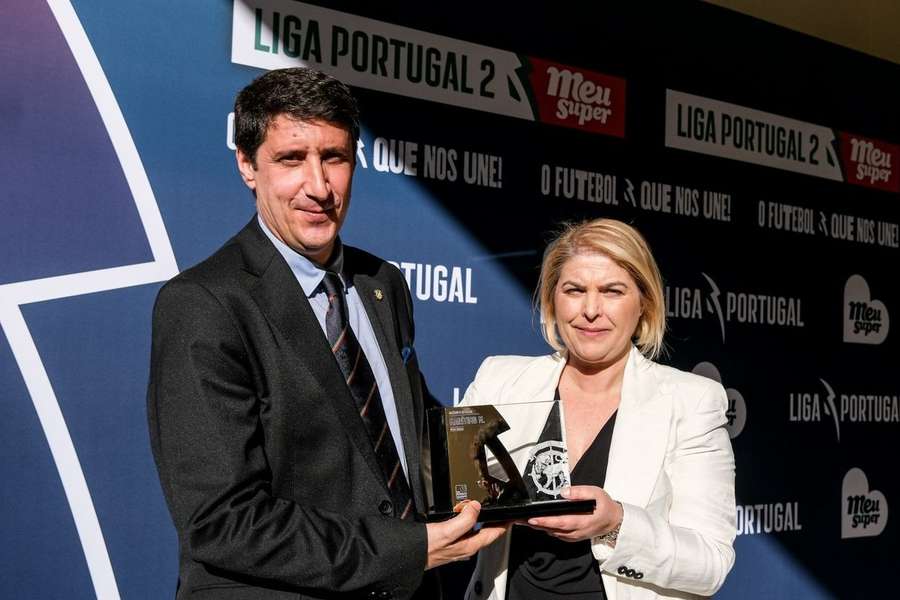 Carlos André Gomes, presidente do Marítimo, com Helena Pires, CEO da Liga Portugal