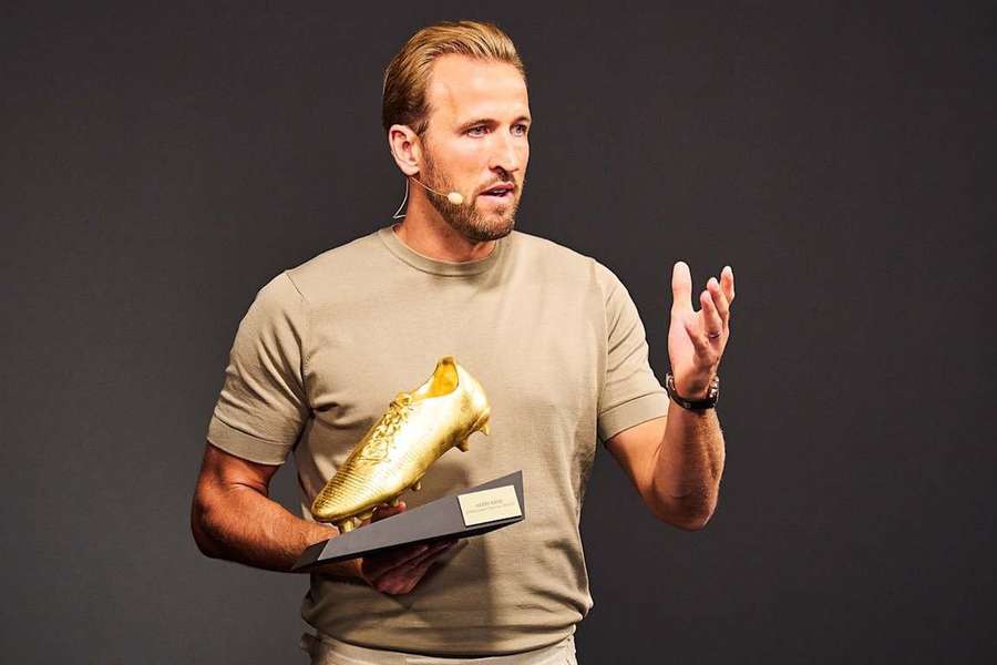 Harry Kane com a Bota de Ouro Harry Kane com a Bota de Ouro