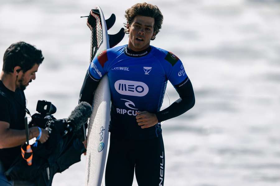 Guilherme Ribeiro chegou aos quartos de final em Peniche Guilherme Ribeiro chegou aos quartos de final em Peniche