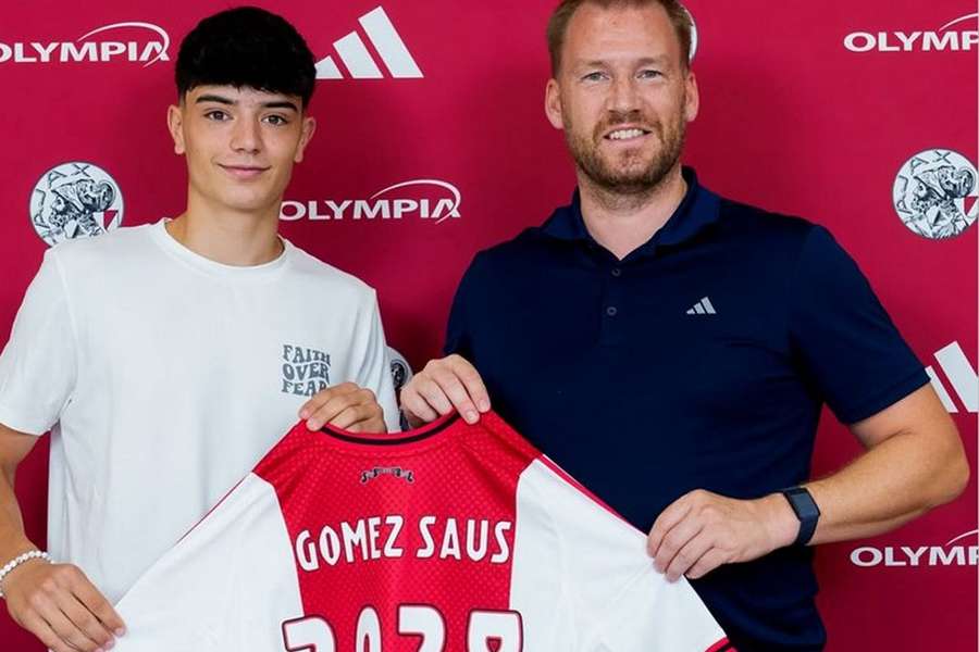 Eloi Gómez Saus oficializado pelo Ajax até 2028