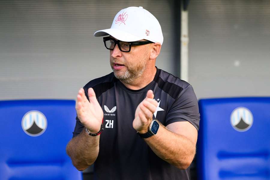 Houštecký věří, že Slavia konečně urve výhru. Houštecký věří, že Slavia konečně urve výhru.