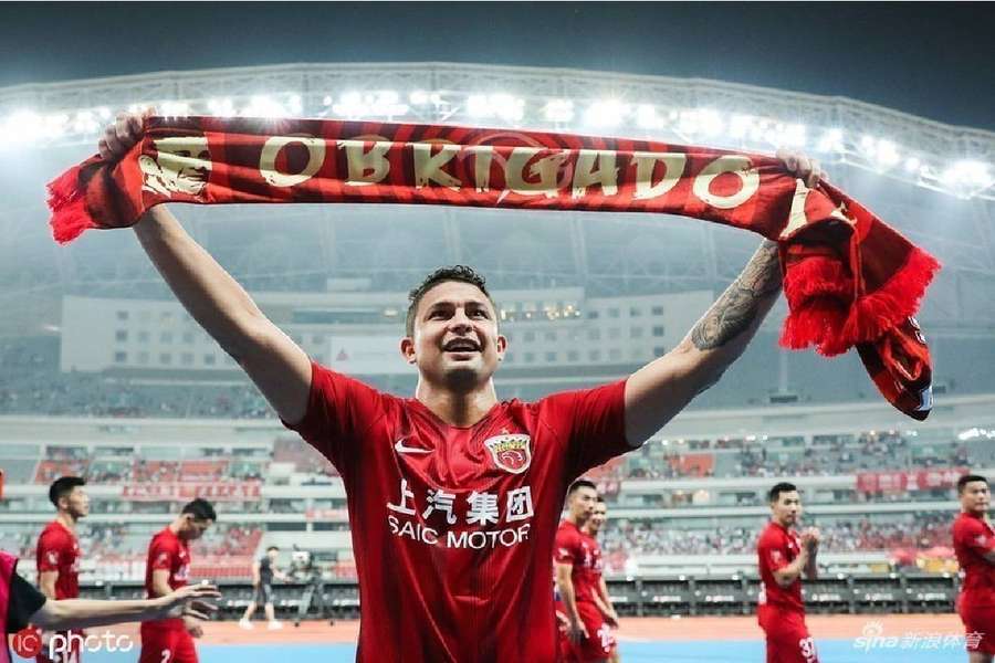 Chengdu confirma acordo com Elkeson antes da nova temporada do futebol chinês