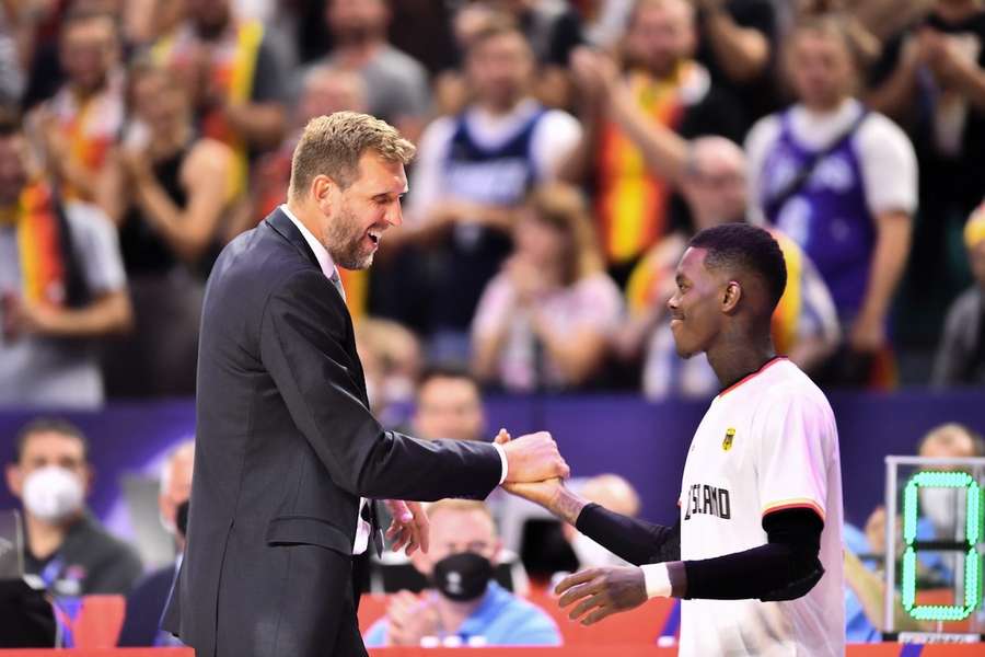 Dennis Schröder und Dirk Nowitzki bei der Basketball-EM 2012