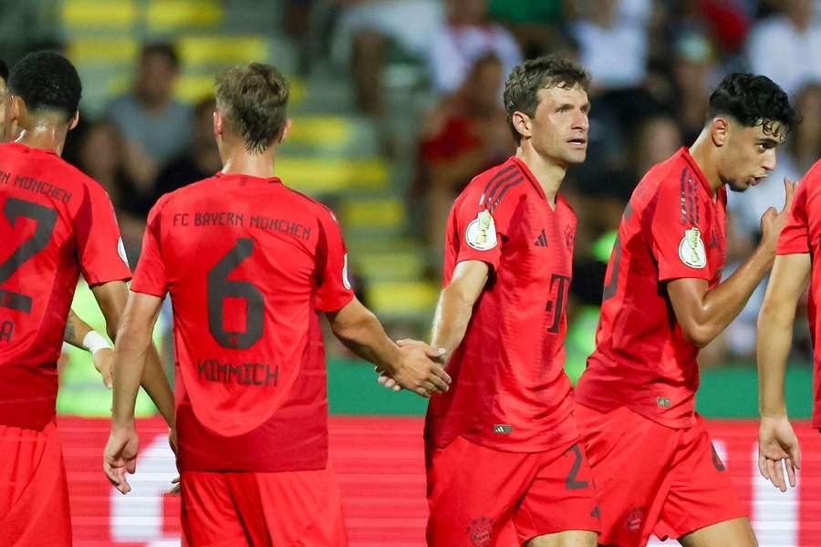 Thomas Müller fez dois na vitória tranquila do Bayern de Munique