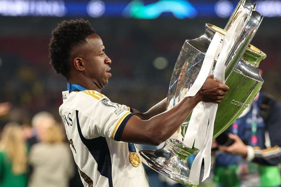 Vinicius Junior feiert den Gewinn der Champions League für Real Madrid