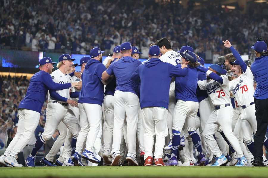 Dodgers feiern den entscheidenden Homerun.