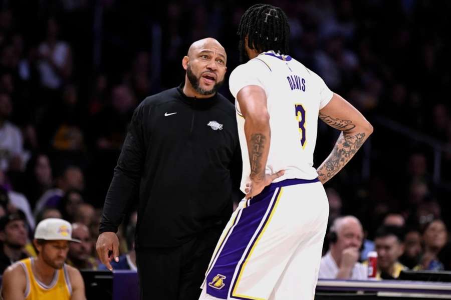 Lakers string together three NBA losses in a row