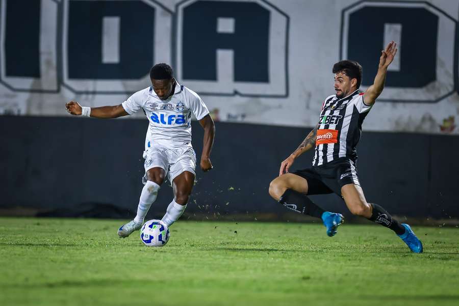 Athletic fez valer mando de campo para pressionar o Grêmio
