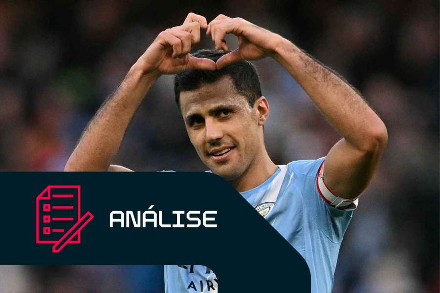 O médio espanhol do Manchester City, Rodri, celebra um golo frente ao Exeter City
