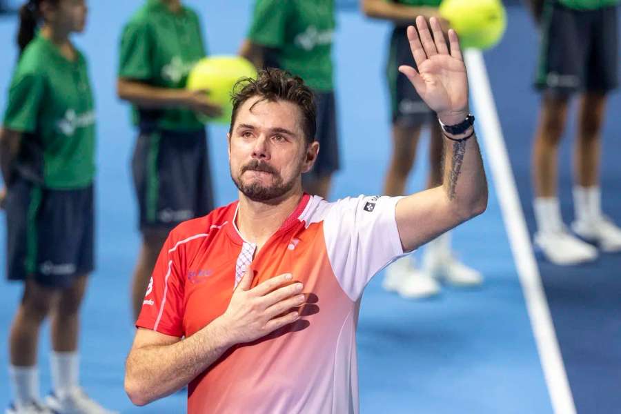 Wawrinka se loučí s domácími fanoušky. Wawrinka se loučí s domácími fanoušky.