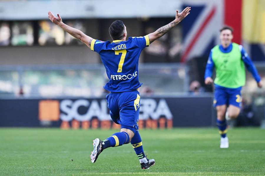 Simone Verdi opened the scoring for Verona before Monza got their leveller soon after
