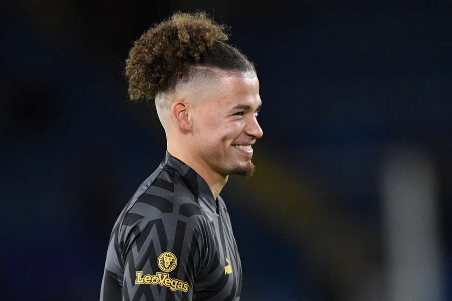 Kalvin Phillips soma apenas quatro jogos esta época Kalvin Phillips soma apenas quatro jogos esta época