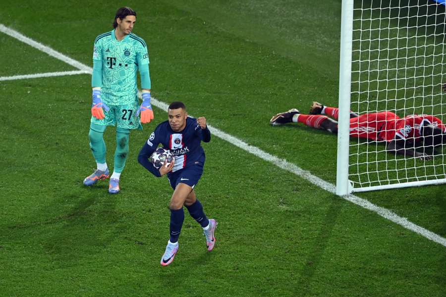 Mbappé ainda fez o 1-1 aos 82 minutos mas foi anulado por fora de jogo de Nuno Mendes