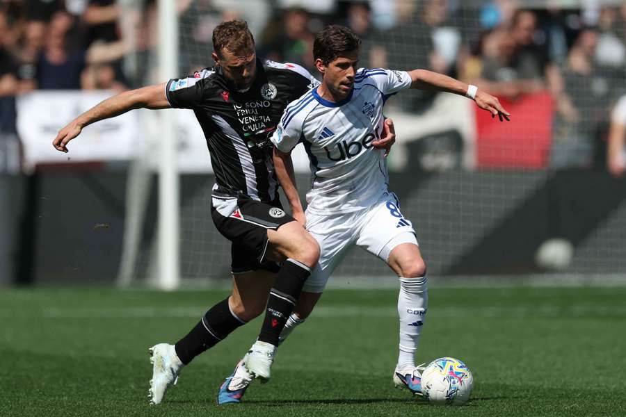 Sergi Roberto à la lutte avec Jesper Karlstrom Sergi Roberto à la lutte avec Jesper Karlstrom