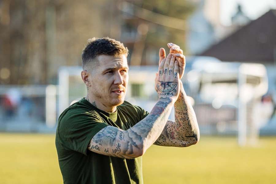 Kucka ešte kariéru nekončí. Kucka ešte kariéru nekončí.