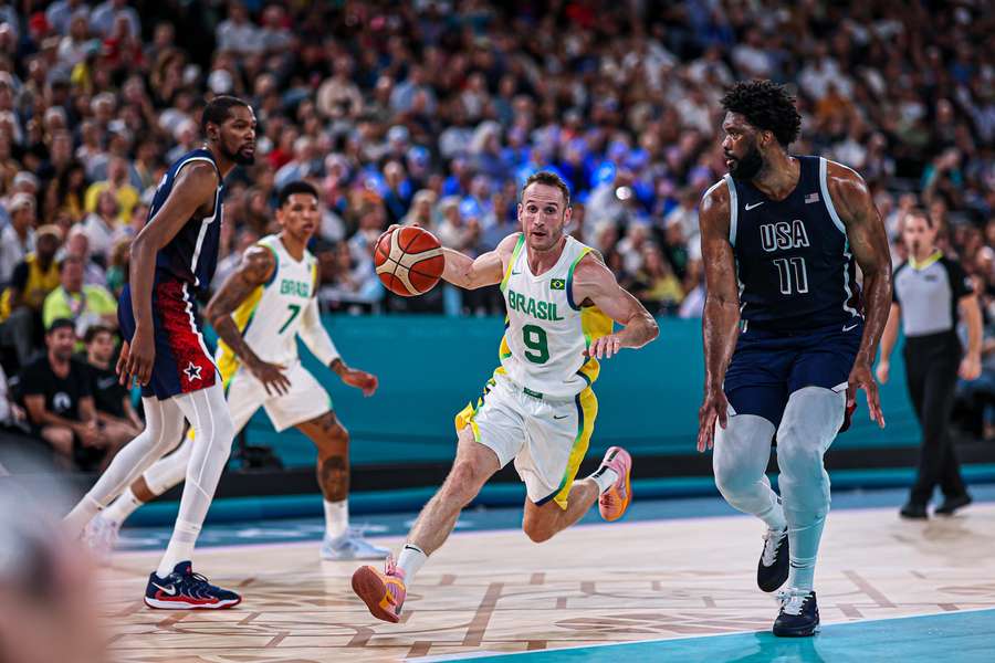 Marcelinho Huertas se despediu da Seleção Brasileira de basquete masculino