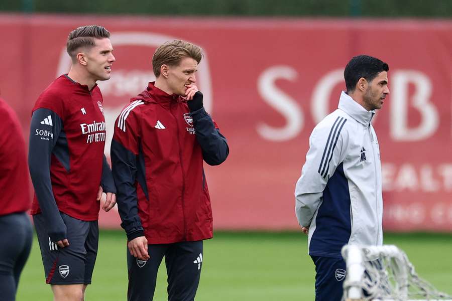 Henry highlights two concerns facing Arsenal ahead of Atletico Madrid clash Henry highlights two concerns facing Arsenal ahead of Atletico Madrid clash